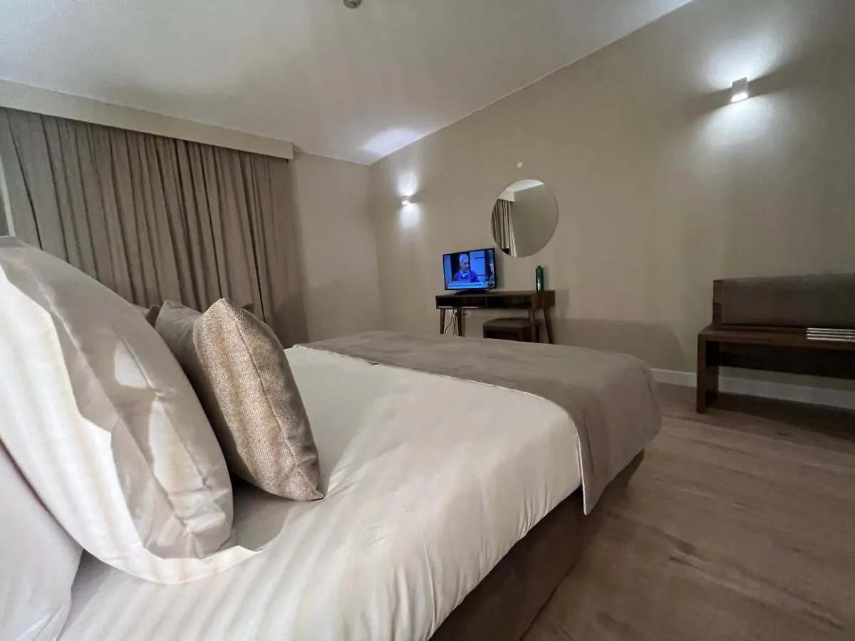 Madeira Bright Star By Petit Hotels Funchal  4*, Funchal (Madeira) Portugal