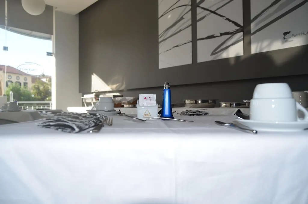Madeira Bright Star By Petit Hotels Funchal  4*, Funchal (Madeira) Portugal