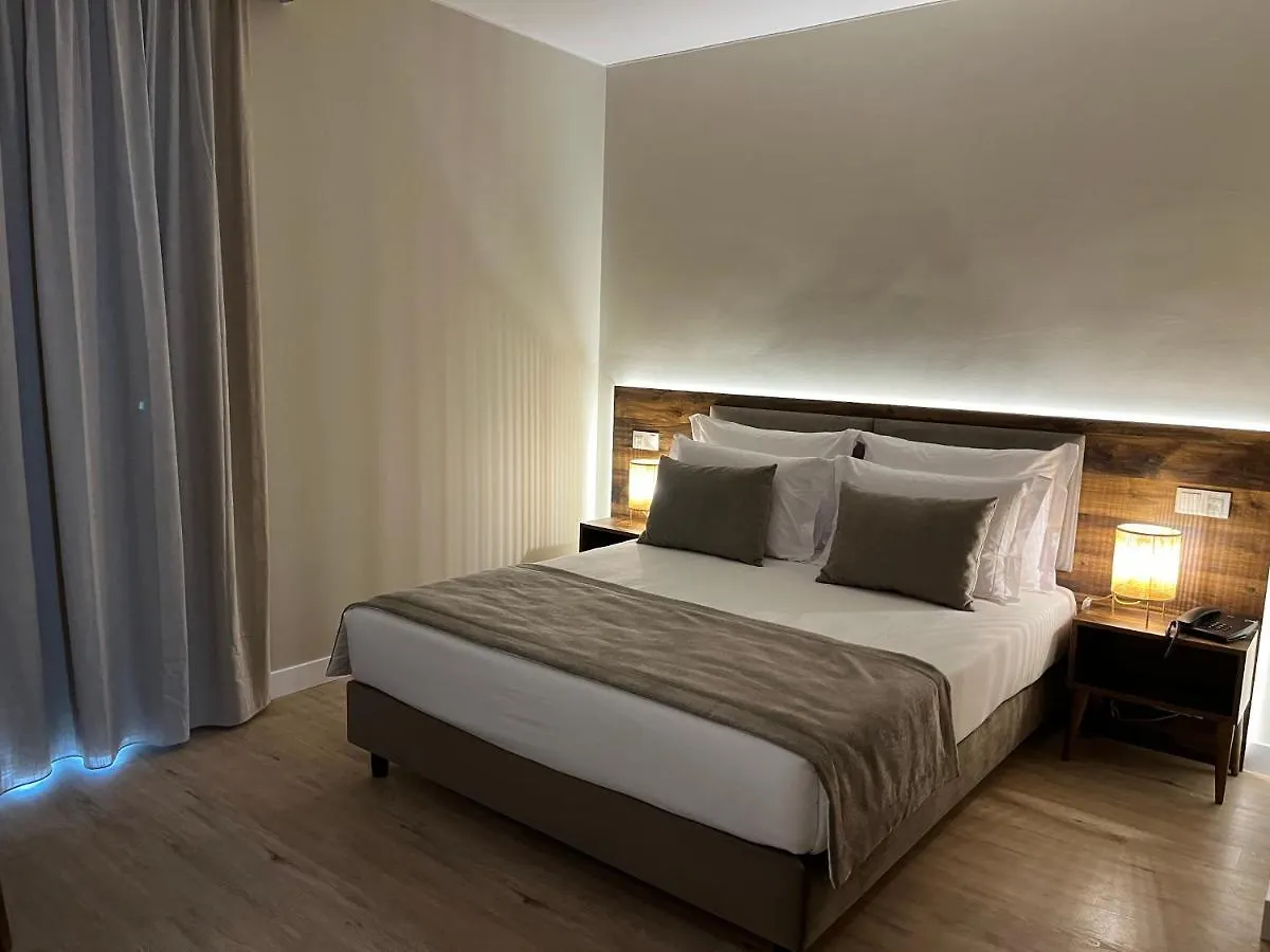 פונשל Madeira Bright Star By Petit Hotels 4*,  פורטוגל